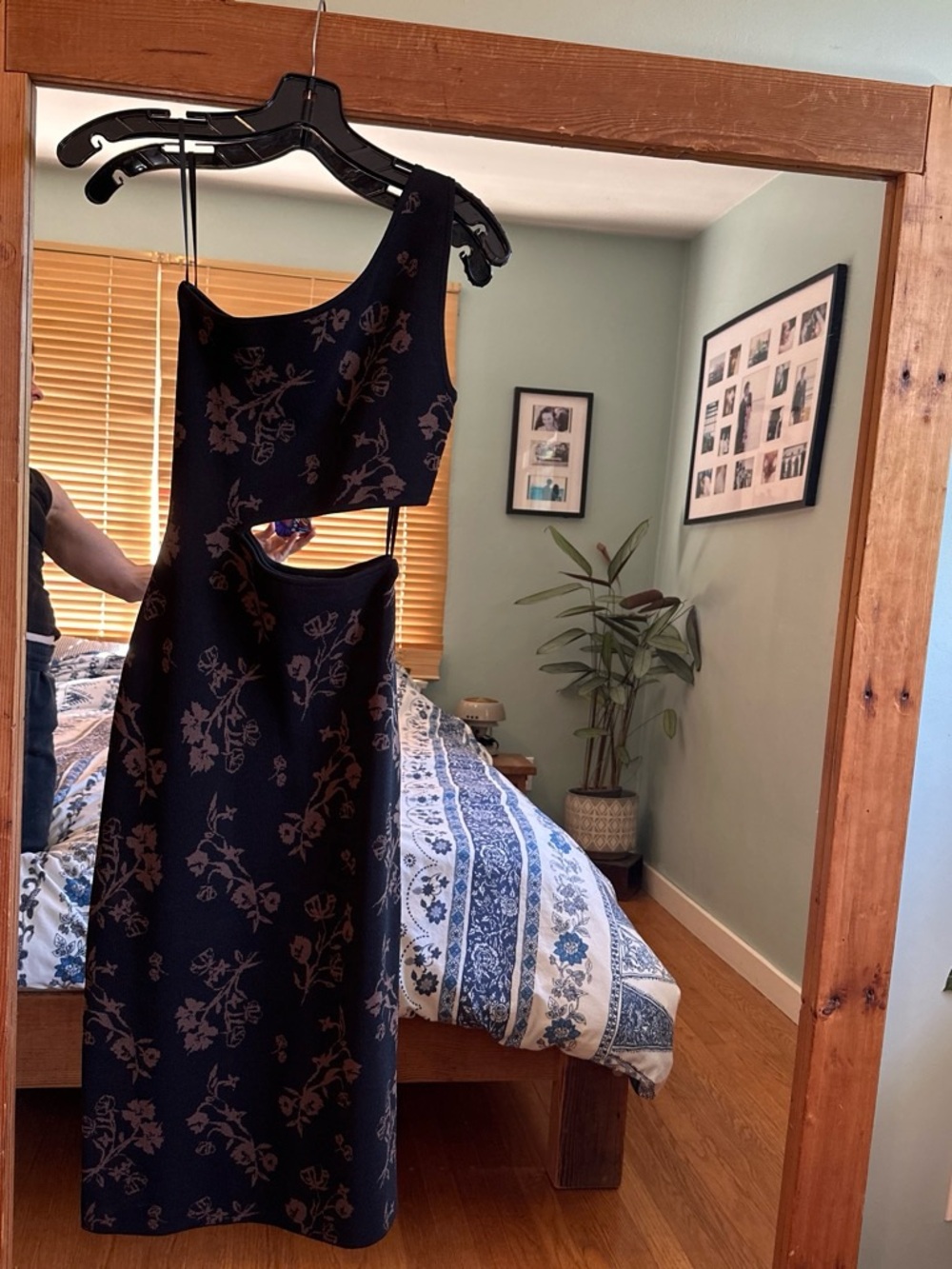OAK + FORT Black One-Shoulder Midi Dress with Brown Floral Print
